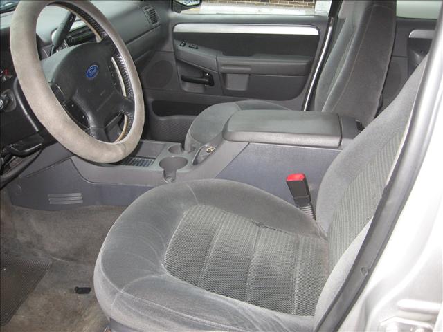 Ford Explorer 2003 photo 1
