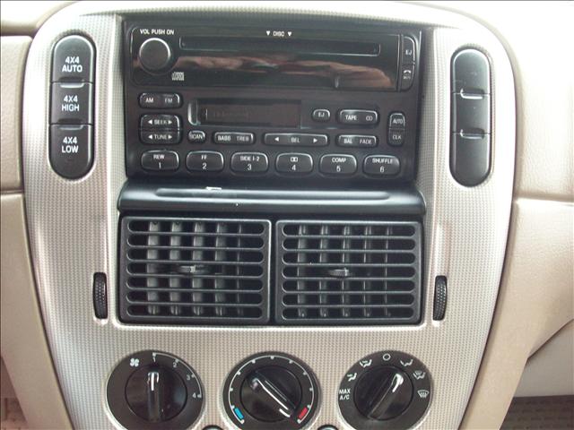 Ford Explorer 2003 photo 3