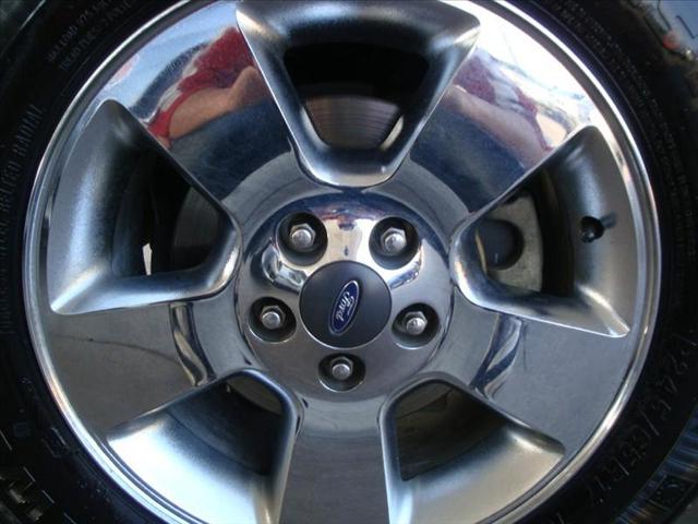 Ford Explorer 2003 photo 3