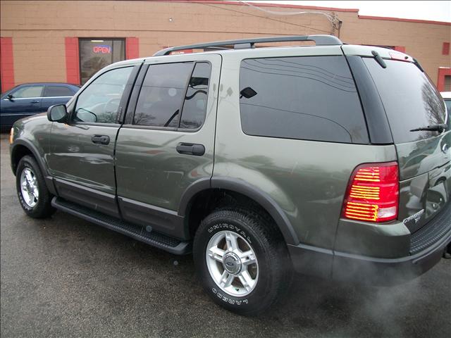 Ford Explorer 2003 photo 3