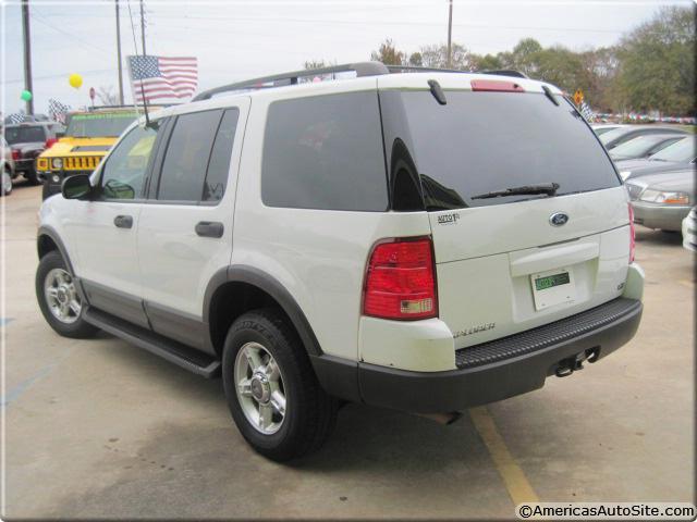 Ford Explorer 2003 photo 2
