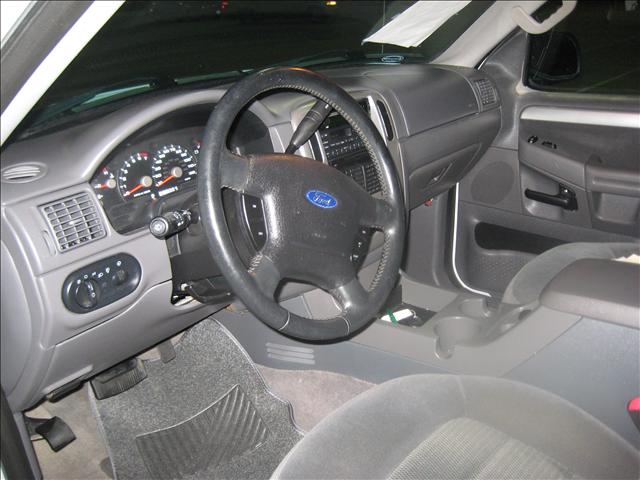 Ford Explorer 2003 photo 5