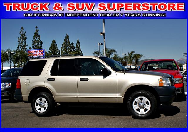 Ford Explorer 2003 photo 2