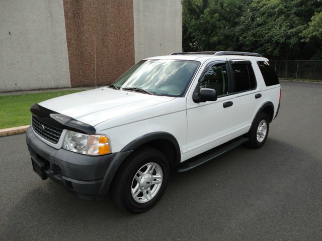 Ford Explorer 2003 photo 2