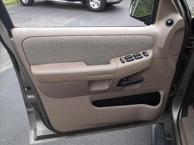 Ford Explorer 2003 photo 5