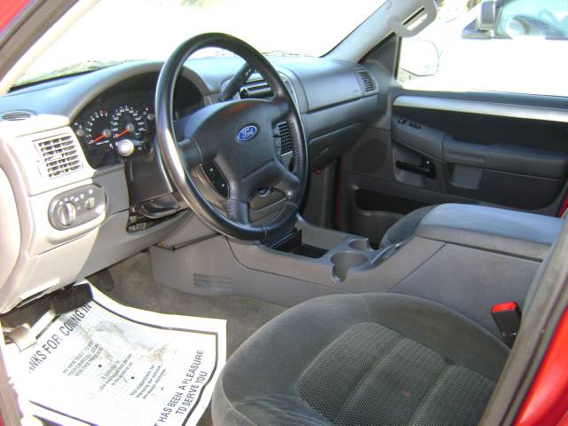 Ford Explorer 2003 photo 1