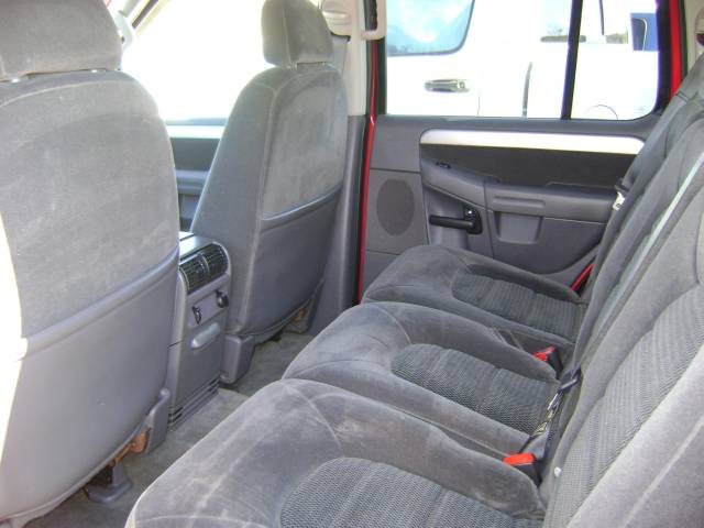 Ford Explorer 2003 photo 2