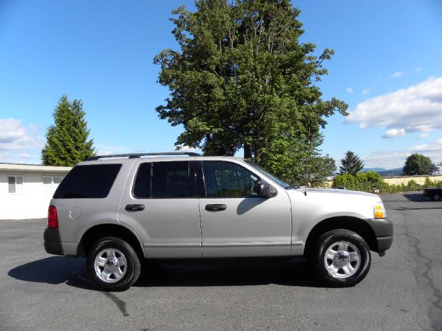 Ford Explorer 2003 photo 1