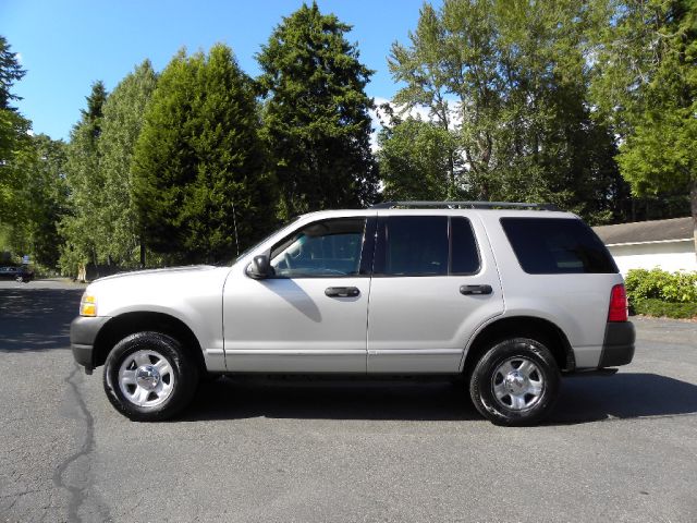 Ford Explorer 2003 photo 2