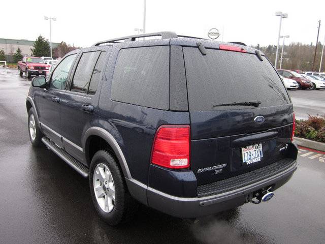 Ford Explorer 2003 photo 2