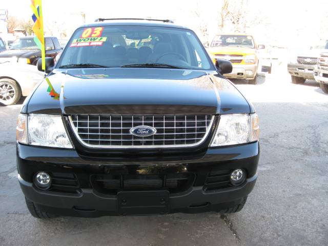 Ford Explorer 2003 photo 1