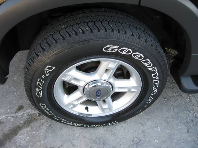 Ford Explorer 2003 photo 4