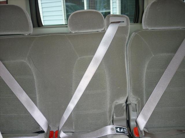 Ford Explorer 2003 photo 2