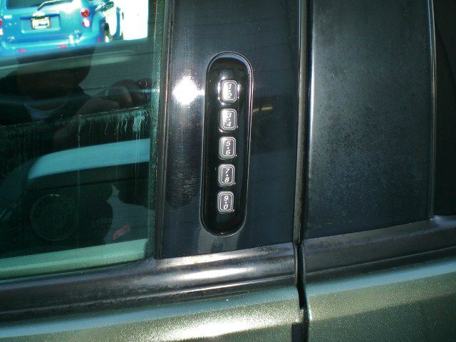 Ford Explorer 2003 photo 4