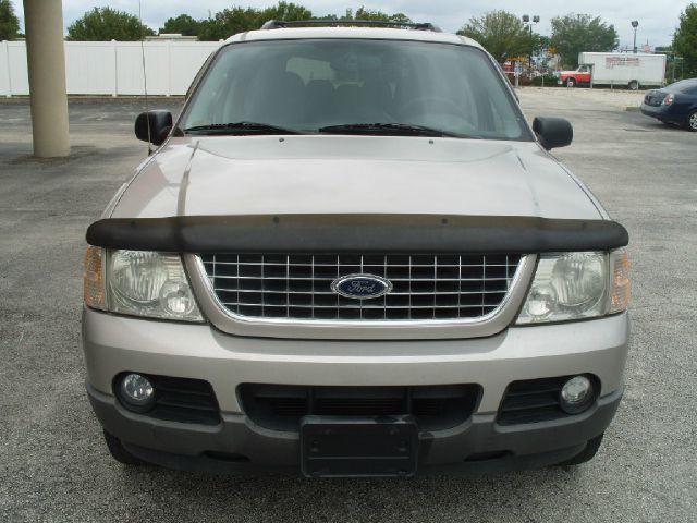 Ford Explorer 2003 photo 1