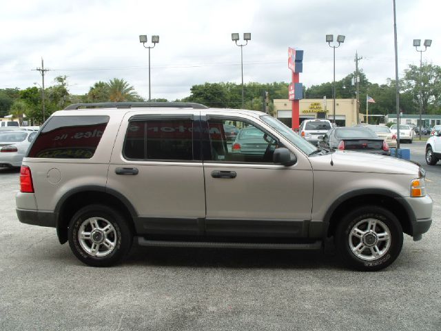 Ford Explorer 2003 photo 2