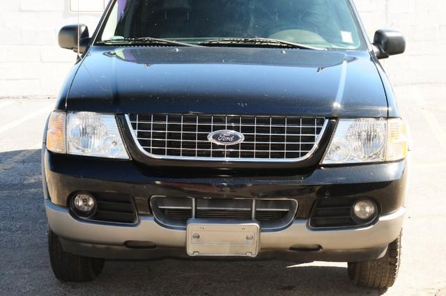 Ford Explorer 2003 photo 2