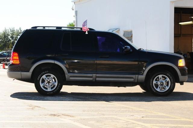 Ford Explorer 2003 photo 4