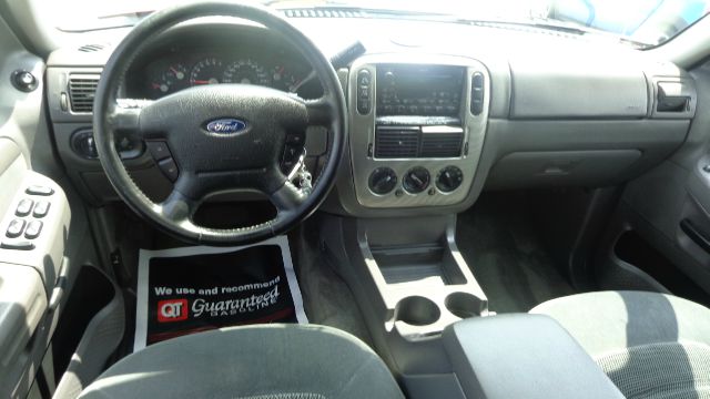 Ford Explorer 2003 photo 11