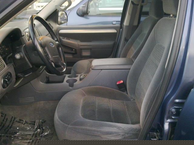 Ford Explorer 2003 photo 4