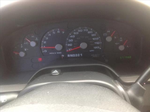 Ford Explorer 2003 photo 6