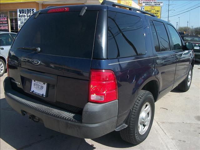 Ford Explorer 2003 photo 3