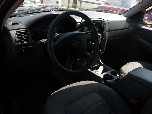 Ford Explorer 2003 photo 1