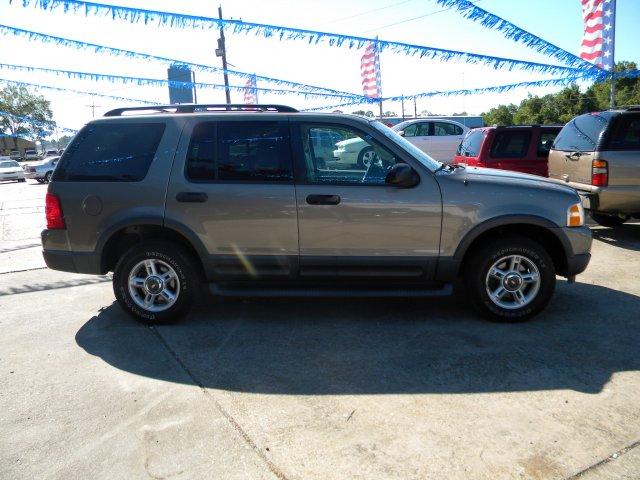 Ford Explorer 2003 photo 1