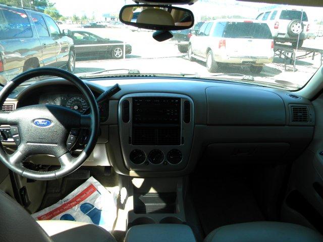 Ford Explorer 2003 photo 3