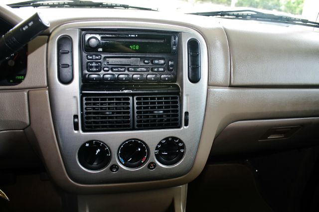 Ford Explorer 2003 photo 5