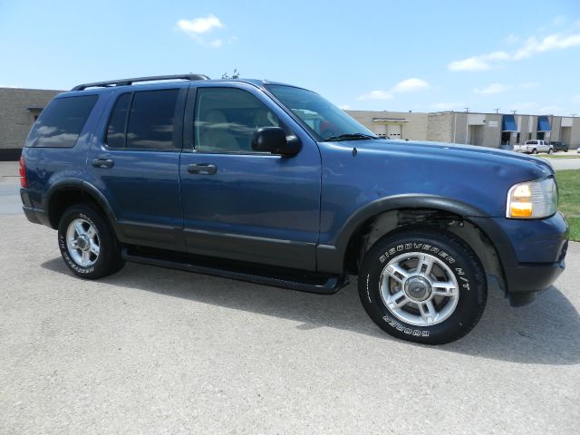 Ford Explorer 2003 photo 1