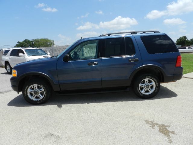 Ford Explorer 2003 photo 2