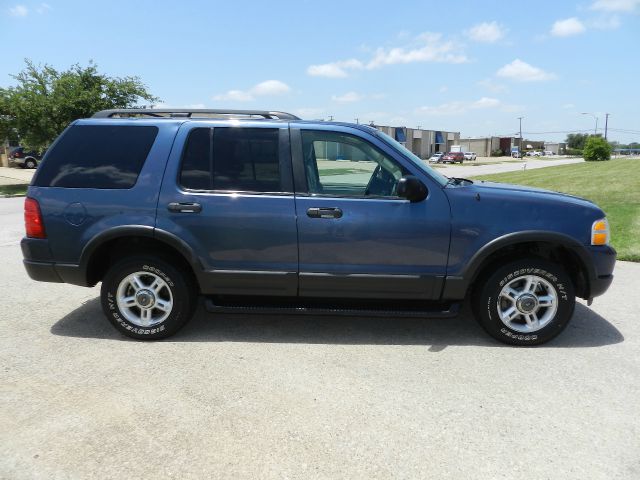 Ford Explorer 2003 photo 4