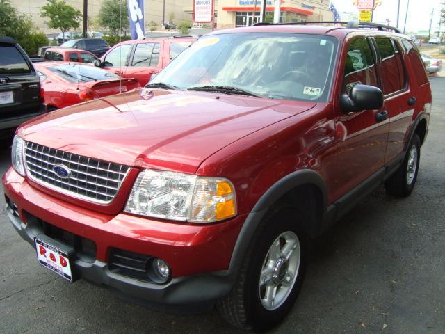 Ford Explorer 2003 photo 2