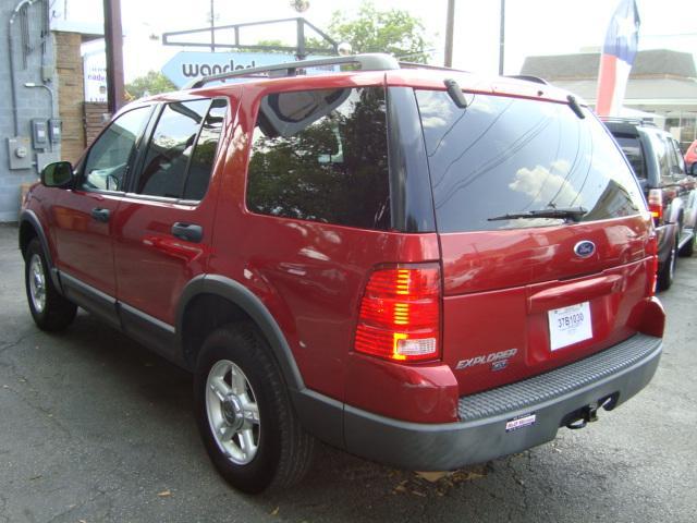 Ford Explorer 2003 photo 4