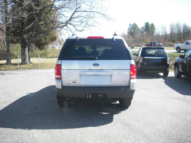 Ford Explorer 2003 photo 3