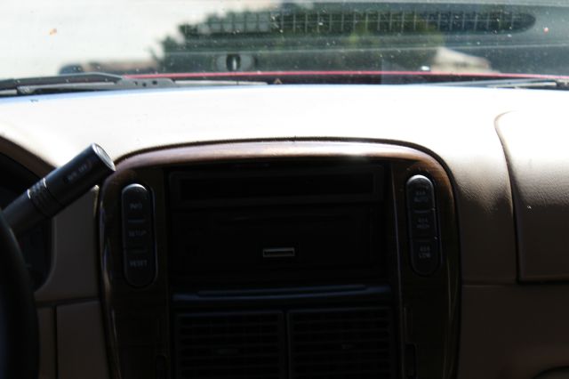 Ford Explorer 2003 photo 6