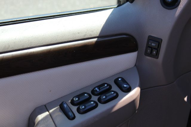 Ford Explorer 2003 photo 9