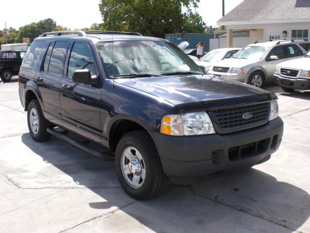 Ford Explorer 2003 photo 2