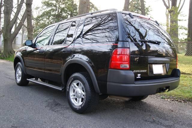 Ford Explorer 2003 photo 2