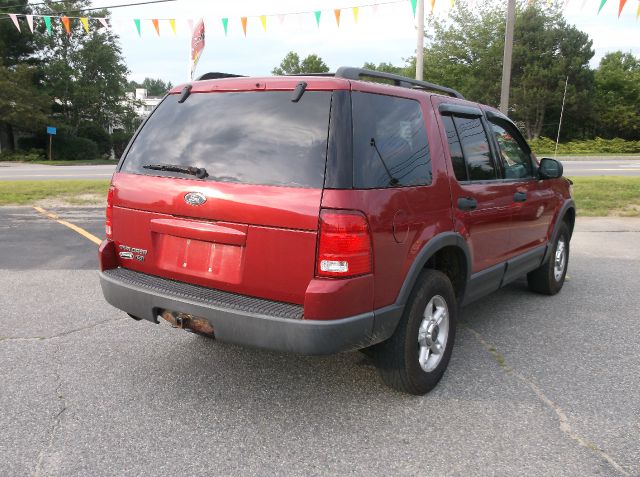 Ford Explorer 2003 photo 2