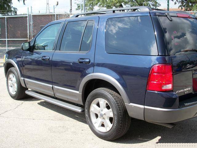 Ford Explorer 2003 photo 3