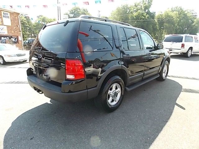Ford Explorer 2003 photo 2