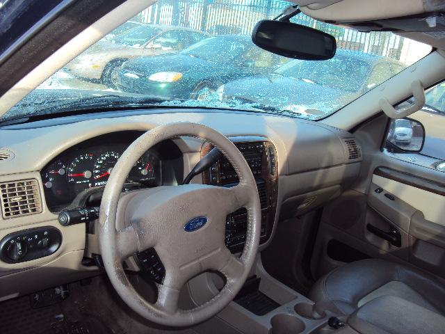 Ford Explorer 2003 photo 2