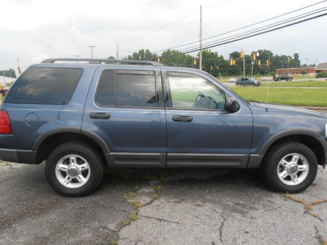 Ford Explorer 2003 photo 1