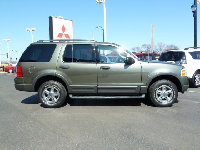 Ford Explorer 2003 photo 1