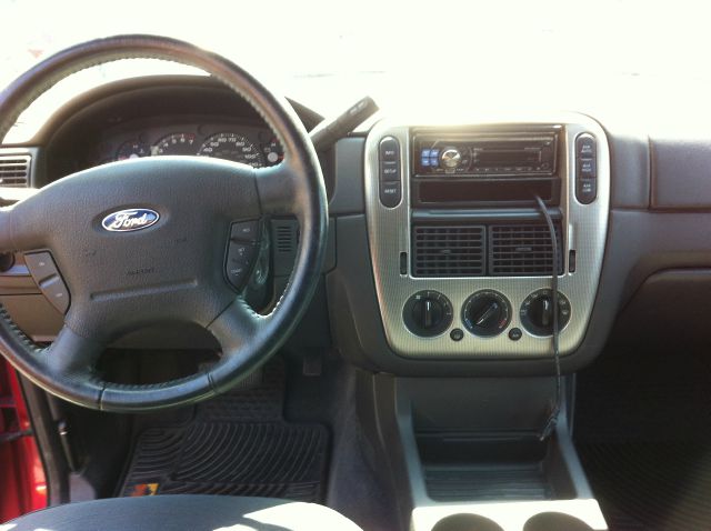 Ford Explorer 2003 photo 5