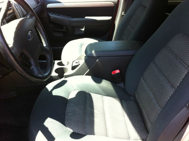 Ford Explorer 2003 photo 9