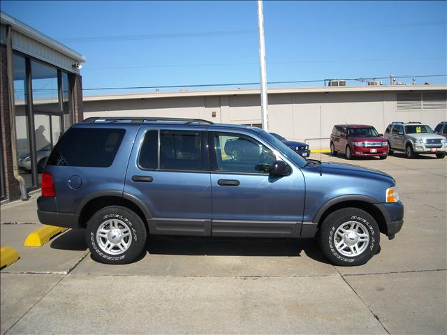 Ford Explorer 2003 photo 1