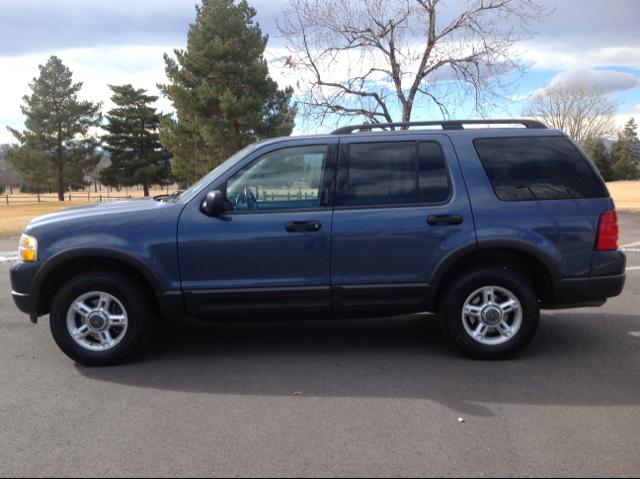 Ford Explorer 2003 photo 1
